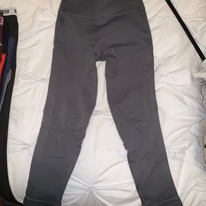 Lululemon legging “yoga” edition